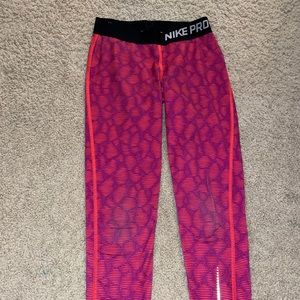 Girls Nike pro ankle length leggings